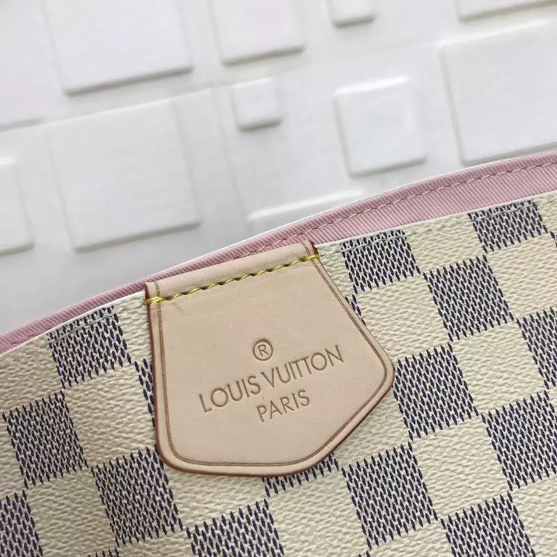 LV Bags 19B570284 0114