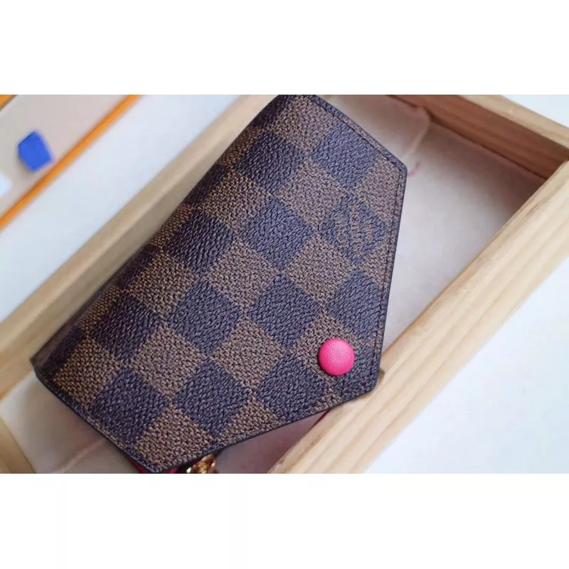 LV Bags 19T1L0482 0114