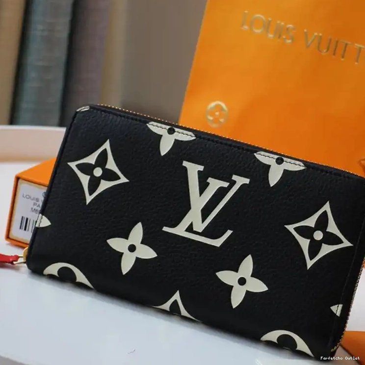 208B570081 Bags LV 0222