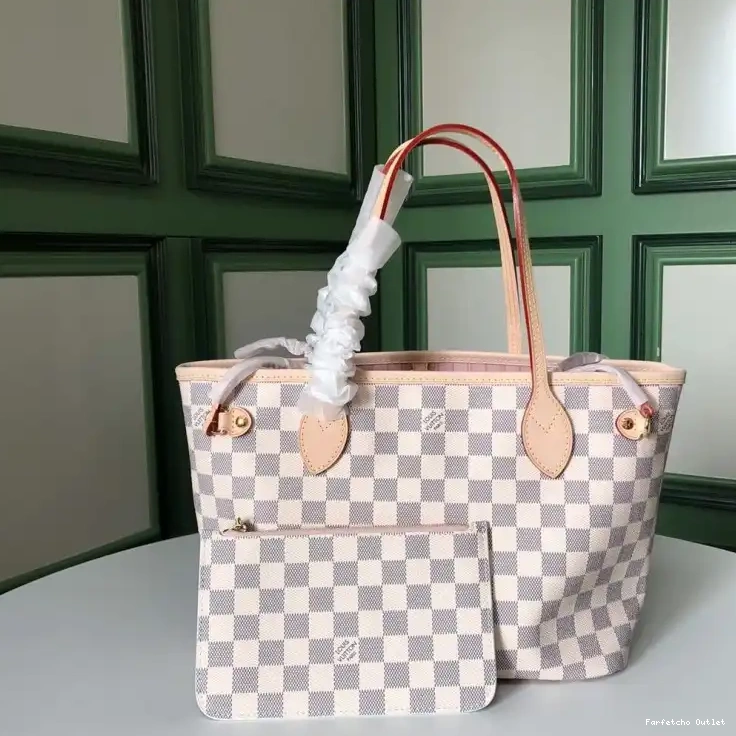 LV 19B570268 Bags 0219