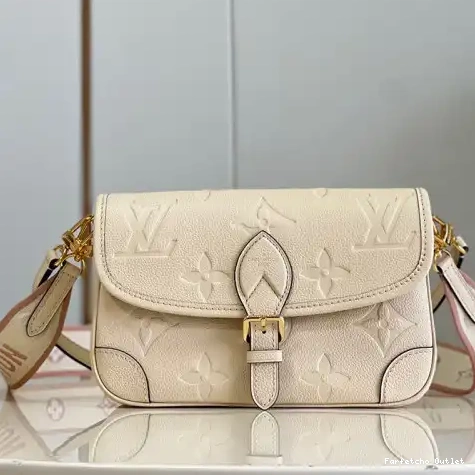 LV 2304YA0009 Bag 0208