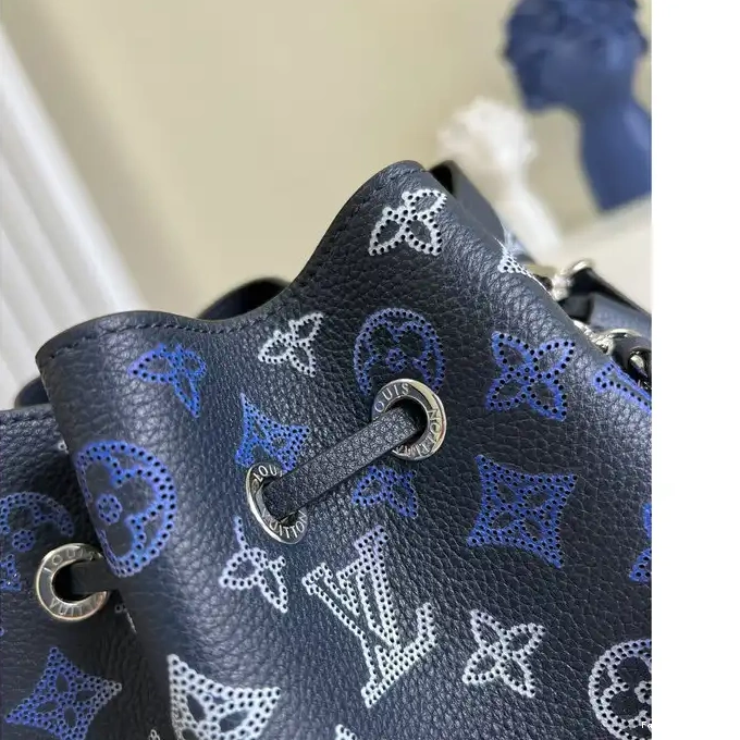 LV Bags 2111YA0037 0217