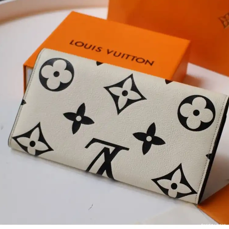 Bags LV 208B570078 0224