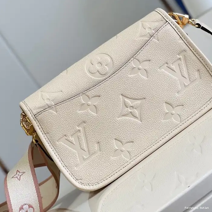 LV 2304YA0009 Bag 0208