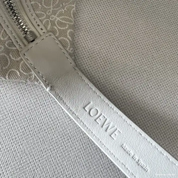 Loewe 2210YA0045 Bag 0211