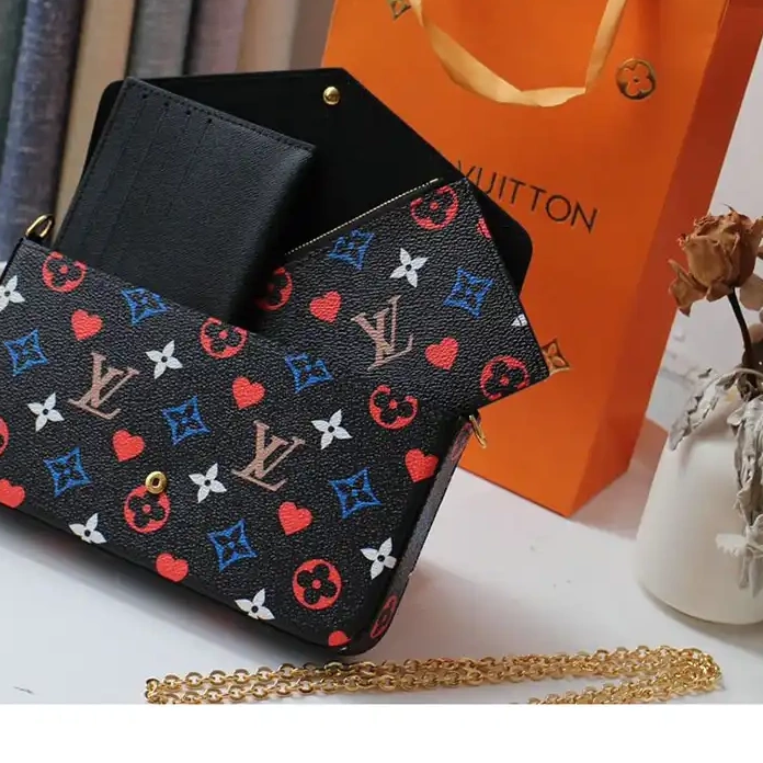 LV 2010B570028 Bags 0218