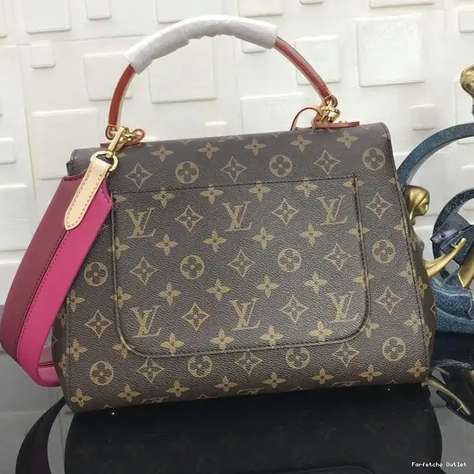 LV 19T1L0218 Bags 0210