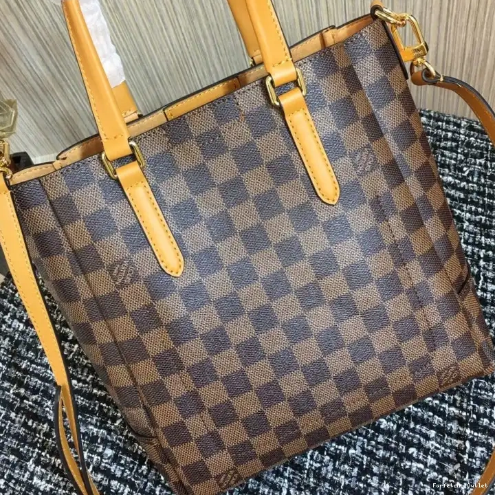 Bags 20B570048 LV 0209