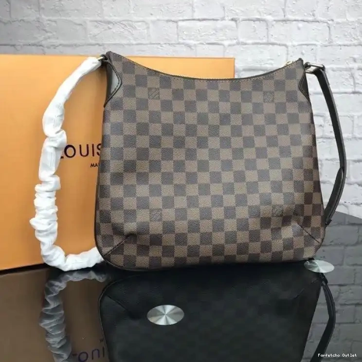 LV 19T1L0072 Bags 0210