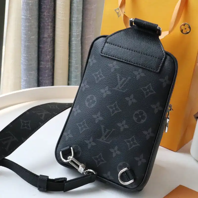 LV Bags 2106DJ0100 0201