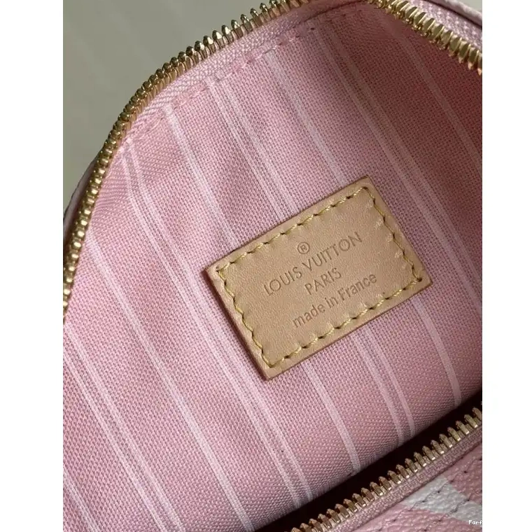 LV 2105GV0093 Bags 0209