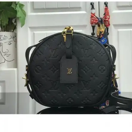 205FY0118 Bags LV 0225