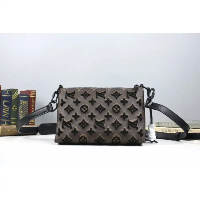 LV Bags 20B570046 0201