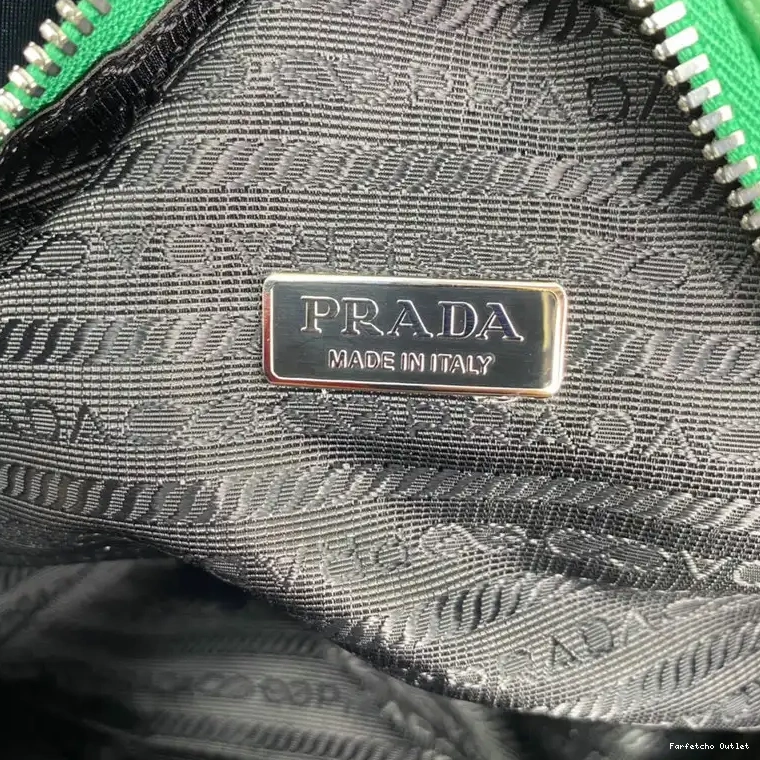 2205DJ0055 Prada Bag 0211