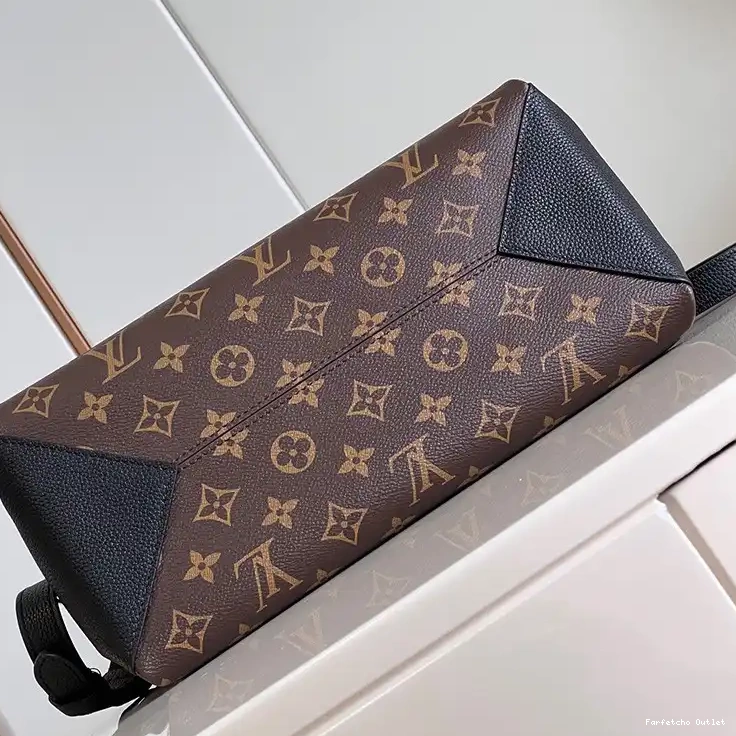 LV 2306YA0017 Bag 0211