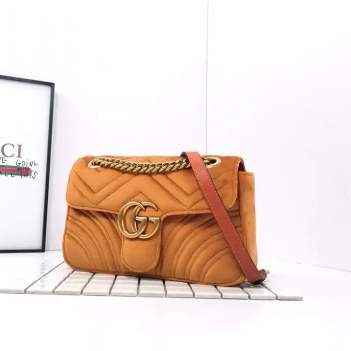 19B57G0004 Gucci Bags 0225