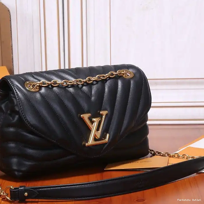 2109YA0153 LV Bag 0222