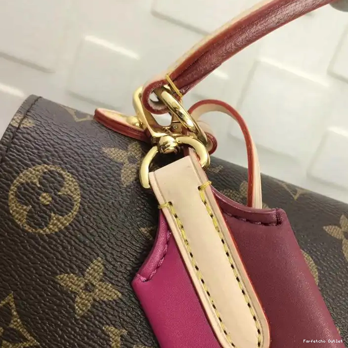 LV 19T1L0218 Bags 0210