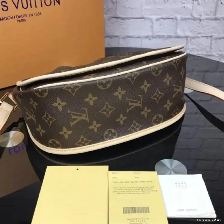 LV Bags 19T1L0134 0210