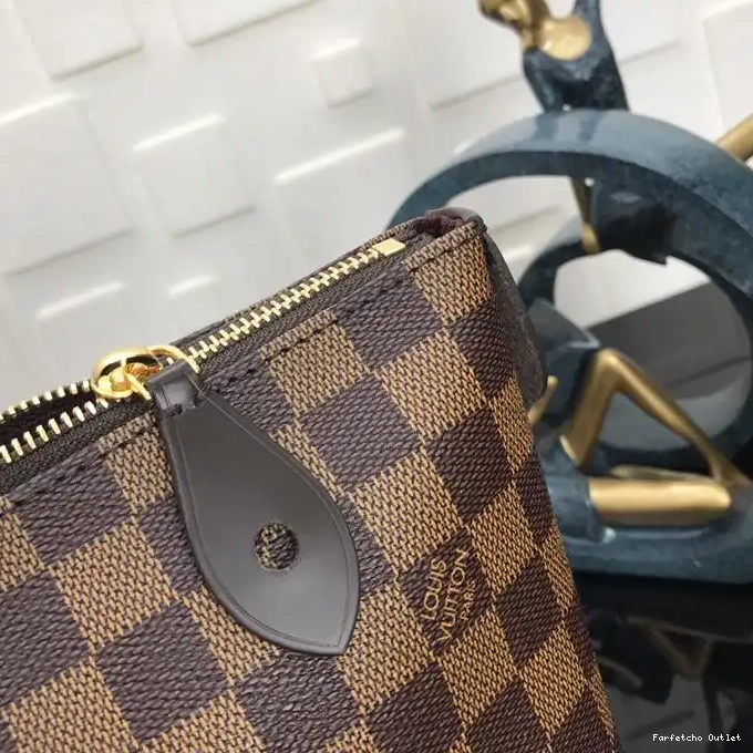 19B5790008 LV Bags 0210